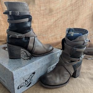 Freebird Baker in Stone